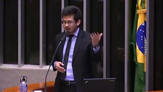 Congresso Nacional se cala perante PILHA DE CORPOS