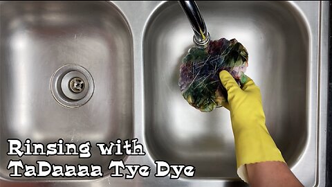 Rinsing Tie Dye with TaDaaaa Tye Dye: Beach Lunch Lounge Button Up