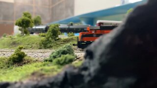 N Scale Great Northern train descends the pass