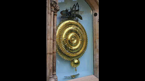 il Corpus Clock o Grasshopper Clock di Cambridge in Inghilterra DOCUMENTARIO questo orologio con la bara dentro rappresenta l'angelo della morte sterminatore Abaddon che è descritto come a capo di un'esercito di locuste infernali
