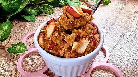 The perfect breakfast! The most delicious baked oats with apple