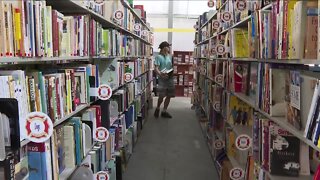 Couple owns warehouse for thousands of used books to find new homes