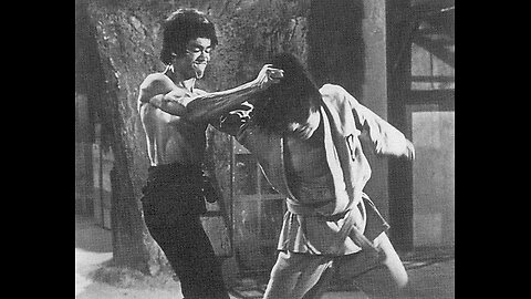 Cross kick Studio Films Bruce Lee Enter the Dragon