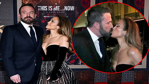 Jennifer Lopez and Ben Affleck shared a romantic moment at the premiere of her latest film