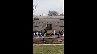 Busses of Illegal Immigrants Appear in Chicago