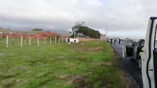 SOUTH AFRICA -Cape Town - 2 passengers died on a Taxi Accident (Video) (Gcv)