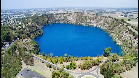 Fantastic - Blue Lake (Old Volcano: Highly recommended)