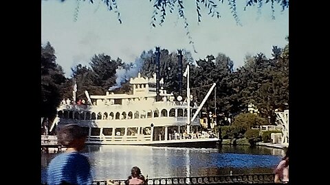 DISNEYLAND 1972 - 8MM home movie film footage