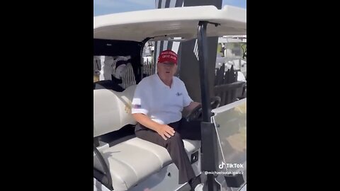 TRUMP❤️🏅DRIVE GOLF CART ON THE GOLF COURSE🇺🇸🛞💙🛻🛺🏌️🏆⭐️