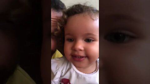 Bebê responde perguntas do seu titio quem e o seu papai ? Sua mamae ? #shorts #linda #bebe #viral