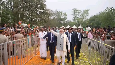 Euphoric Roadshow & Energetic Rally: Thrissur Captivated by PM Modi's Charm