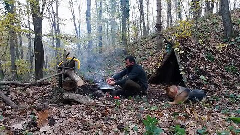 Build primitive shelter Wild camping