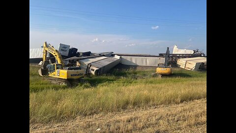 Freight train derails east of Havre, 25 cars derailed