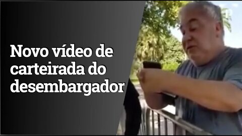 Novo vídeo mostra outra carteirada do desembargador que humilhou guardas em Santos