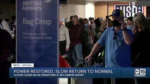 Passengers, officials react following power outage at Sky Harbor Airport
