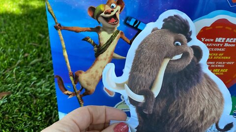 ICE AGE BUCK WILD TOYS CRAFT ACTIVITY KIDS BOOK READ ALOUD STORYTIME