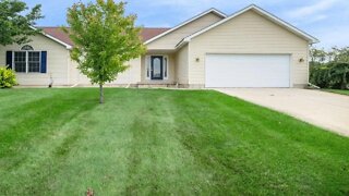 5206 Ravine Drive, Middleville, MI Presented by Richard Stewart.