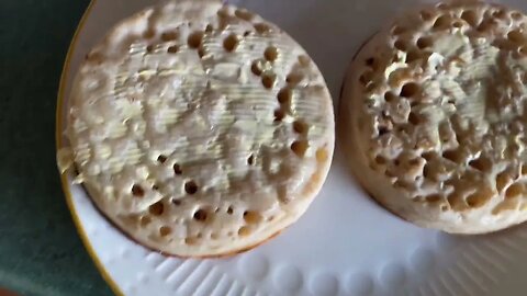 How to make a perfect crumpet #howto #crumpet