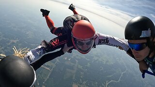 Skydiving 6-way belly