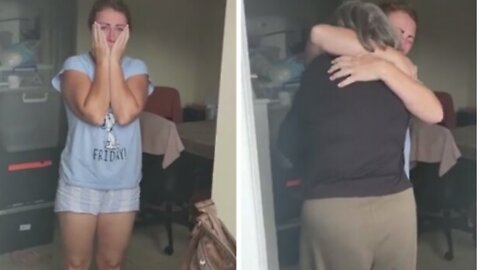 Mom Surprises Daughter After She Moves To Another Country