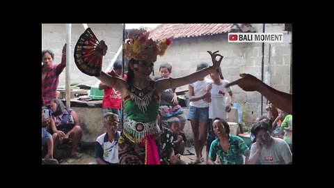 Lol Dance from Bali - Next Part