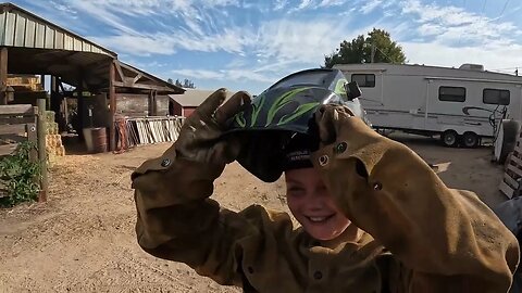 learning to weld | girls can do anything | Lincoln welder | MIG Welder | dad and daughter