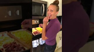 Jenny’s SUPER EXCITED ABOUT Eating Her DELICIOUS FREEZE DRIED FRUIT! 🧑‍🌾❤️🍎🍍🍇 #shorts #viral