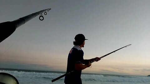 E SE O MATERIAL DE PESCA AGARRAR NO FUNDO (BANCO DE AREIA OU PEDRA)?/ PESCA SEM PEIXE - Bello Peixe