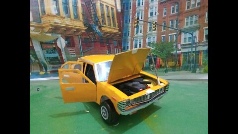 MINIATURE REALISTIC TOYS |Toyota Corolla 1974 | Scale Modeling With Cardboard