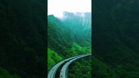 Elevated Highway In The Mountain Valley In Hawaii #hawaii #mountainvalley #elevatedhighway