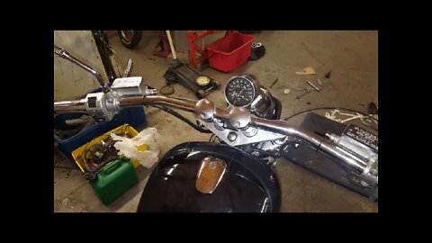 Fitting Ape hanger handlebars to a Suzuki VS1400 Intruder Part 1