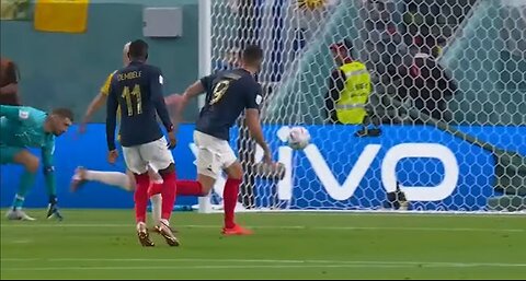 Francia empezó el Mundial goleando 4-1 a Australia