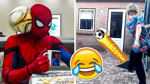 BEST SOCCER FOOTBALL VINES & TIKTOK'S 🤣 FAILS, SKILLS, GOALS