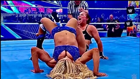 Charlotte Flair nip slip again at Wrestlemania 38 | Charlotte Flair nip slip video