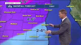 Snow moves in midday Thursday