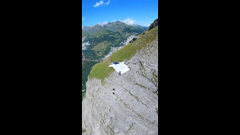 Flying through the Swiss Alps 🐿