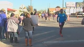 Thousands take part in Tulsa Route 66 Marathon