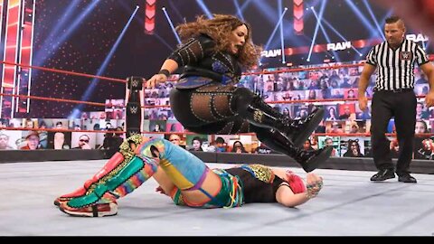 Charlotte Flair And Nia Jax Trend After Rough Match On WWE RAW.