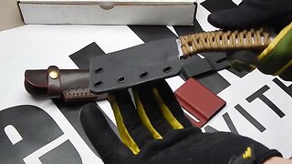 Kydex vs. Leather: Which is better? #shedknives