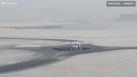 Primeiro voo de táxi aéreo autônomo é feito em Dubai