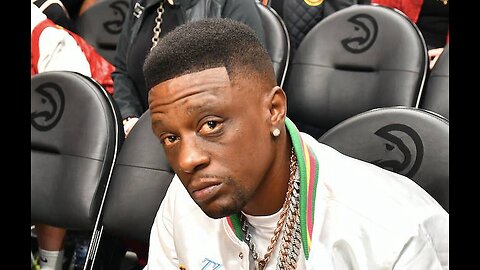 Boosie Shows Off A Family Mural Being Drawn At His Home Inspired By His Late Grandmother!