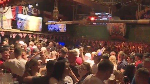 Fans cheer on England at Las Vegas pub