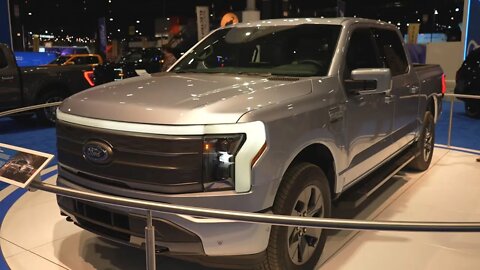 2022 Ford F150 Lightning Platinum