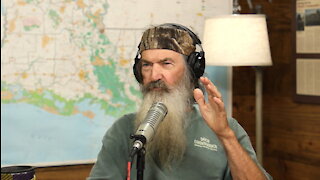 How Phil Really Felt About the End of Duck Dynasty, Texting Nightmares & Jase's Birthday | Ep 131