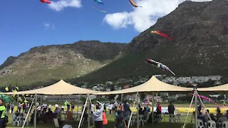 SOUTH AFRICA - Cape Town - Stock - Kites (Video) (Rju)