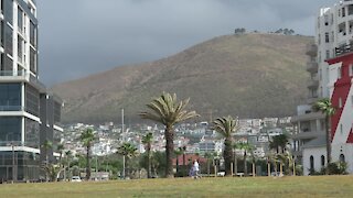 SOUTH AFRICA - Cape Town - Wintry weather in Cape Town (Video) (6cF)