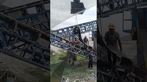 bantu teman pasang karet conveyor 😁#stonecrusher #help #excavator #pc200 #foryou #viral #kerja