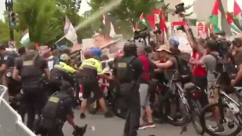 Let The 'Mostly Peaceful' Protests Commence! DC Police Clash With THOUSANDS Of Pro-Hamas Protesters