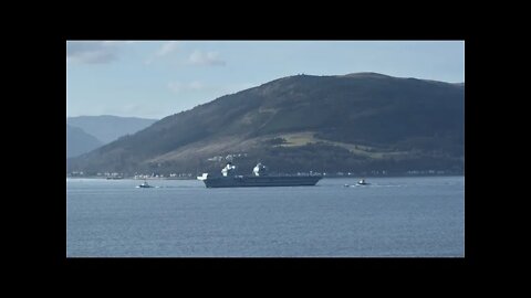 HMS Queen Elizabeth - Leaving the River Clyde