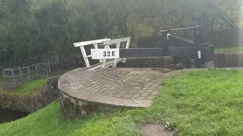 Continue my walk around the Sparth Reservoir back along the Huddersfield Cannel